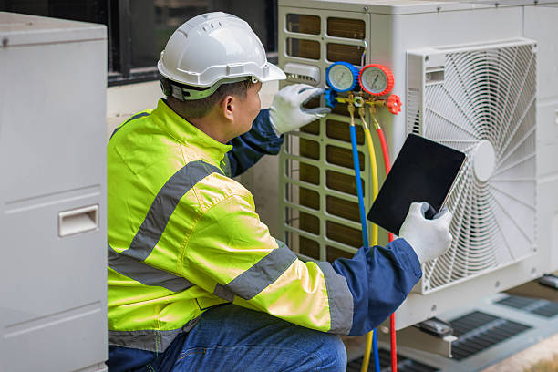 Professional Hvac Installation technician working in George West, TX